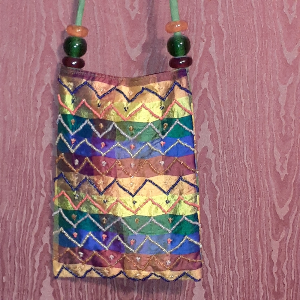 CROSSBODY MINI PURSE WITH GLASS HARDWARE WITH BEADS
